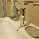 Sunny Comfort - Via Edmondo De Amicis, 2 * Venedik