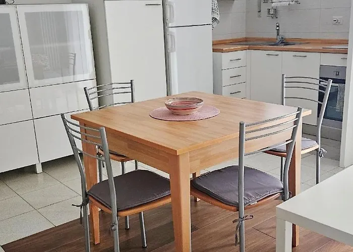 Sunny Comfort - Via Edmondo De Amicis, 2 *