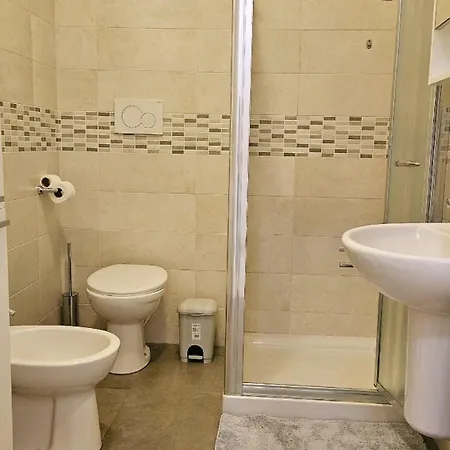 Sunny Comfort - Via Edmondo De Amicis, 2 *